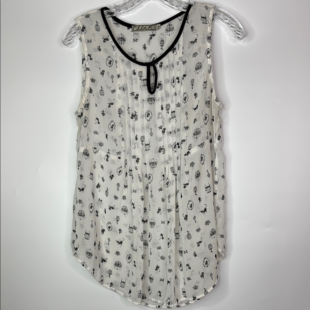 Chloe K Black Cat White Keyhole Sleeveless Blouse Medium